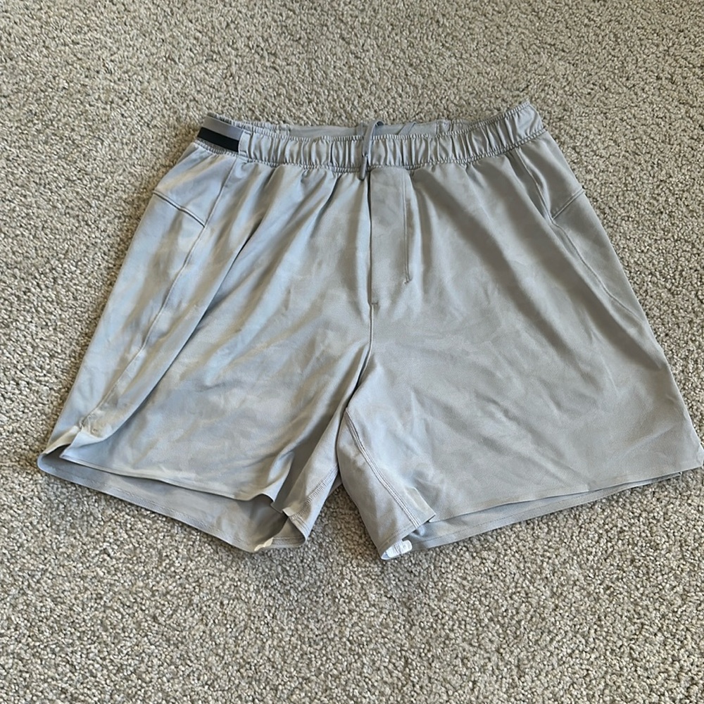 Lululemon Men’s shorts size medium